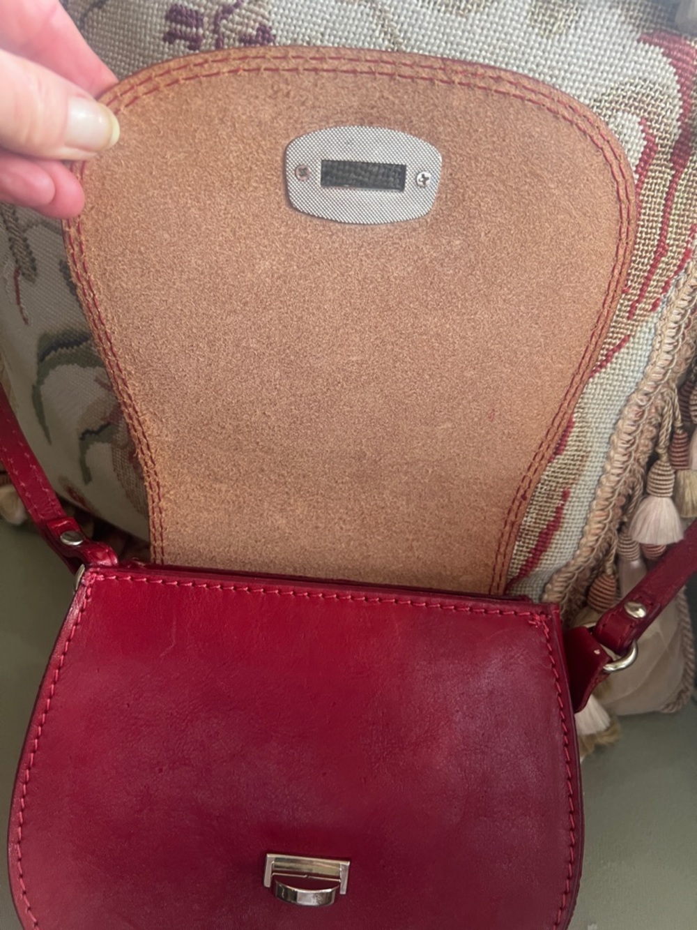 Red Leather Crossbody Bag - Classic Saddle Style - Picture 2 of 5